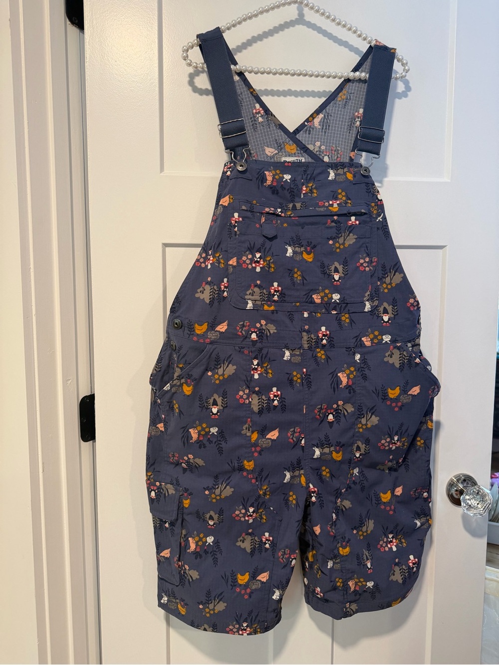 Duluth Trading Co Navy Floral & Yellow Chicken Print Overalls short 🩳 - Picture 2 of 8